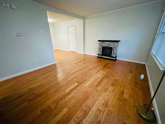 2nd image of 808 Sunset Cir