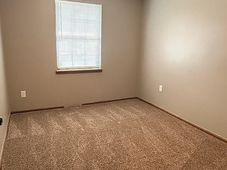 1700 SW Speas Dr — Photo 7