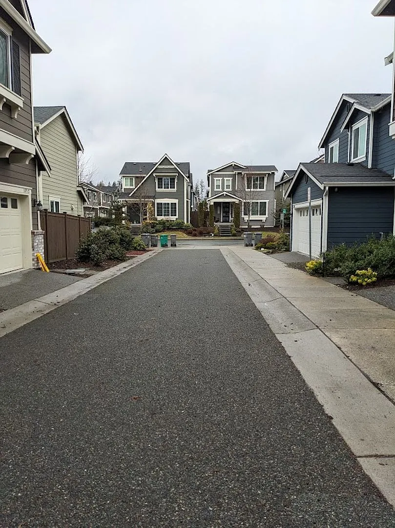 Timber Creek 4 Bedroom Home — Photo 3