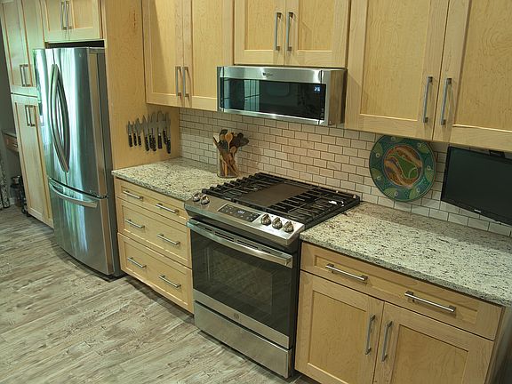 4th image of 15174 Bayou Point Pl #6