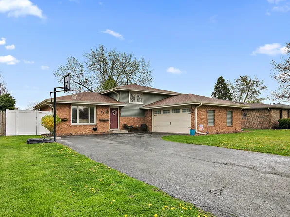 509 Manor Dr, Peotone, IL 60468