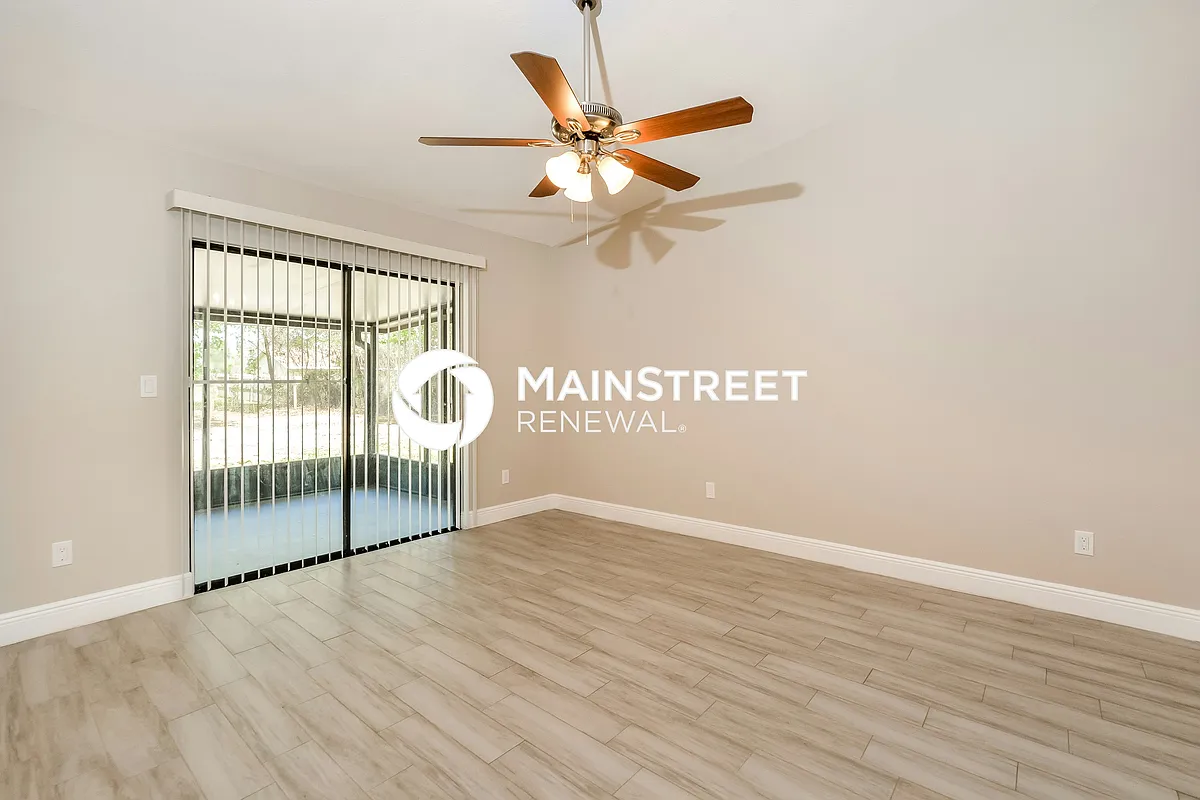 Living Room - 2755 Candler Dr