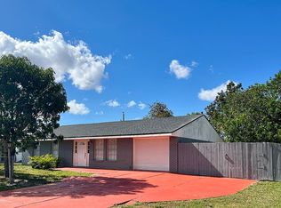 340 Grovewood Ave S, Lehigh Acres, FL 33936