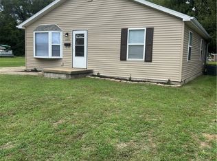 2320 E Locust St, Decatur, IL 62521