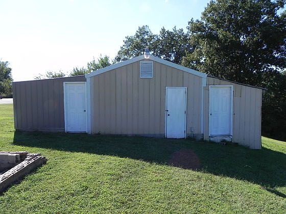 4th image of 1388 E County Road 750 N