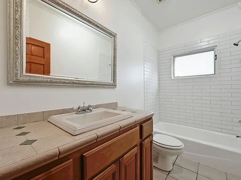 2829 San Gabriel St — Photo 16