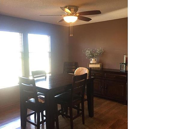 4th image of 1333 SW Graystone Cir