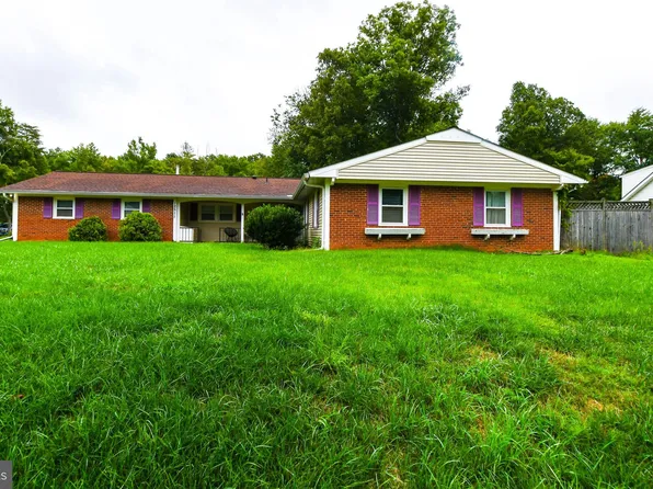 12511 Silverbirch Ln, Laurel, MD 20708