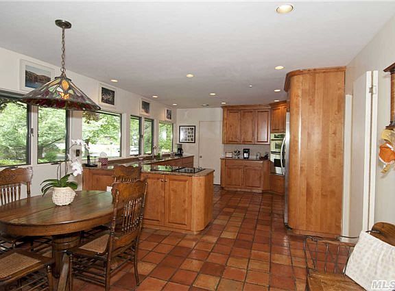 4th image of 34 Artisan Ave