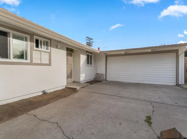 818 E Barrymore St, Stockton, CA 95204