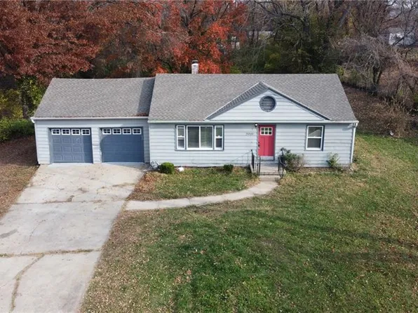 7919 James A Reed Rd, Kansas City, MO 64138