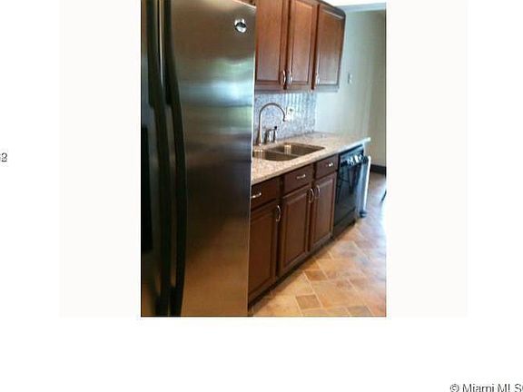 4th image of 16541 Country Club Cres