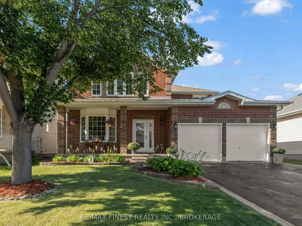 1208 Greenwood Park Dr, Kingston, ON K7K 7K3
