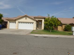2112 Adams Ct, Calexico, CA 92231