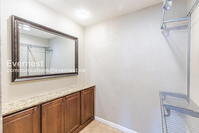 1243 N Washington St #402 — Photo 16