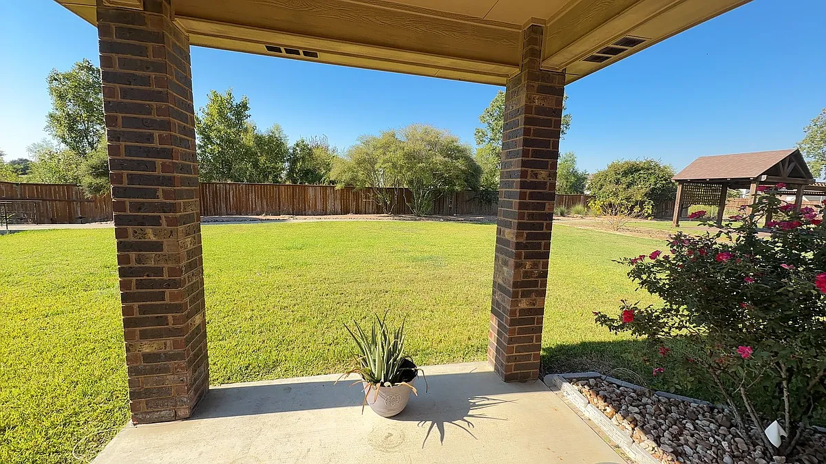 Photo 2 of 2 - 902 Safari Dr - Killeen, TX Building Photo - 902 Safari Dr