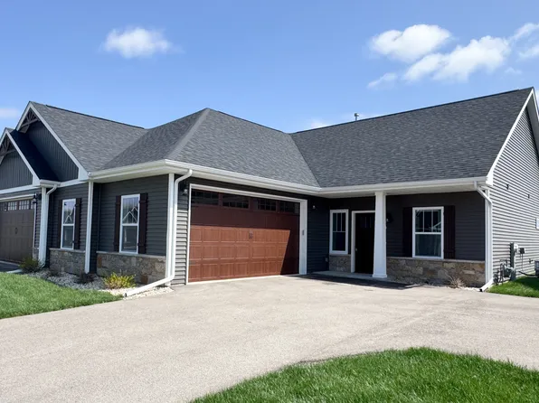 540 Anjali Ct #R, Sycamore, IL 60178