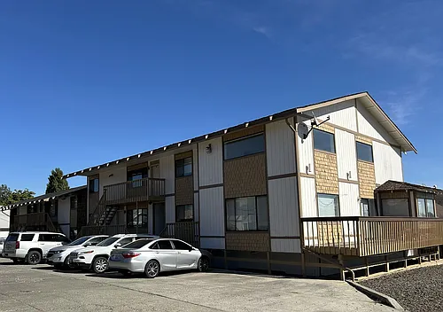 1415 W Yakima Ave Photo 1