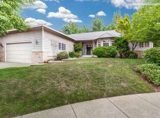 12221 SE Mapleleaf Ct, Clackamas, OR 97015