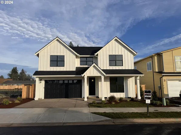 902 NE 17th Ave #L34, Canby, OR 97013