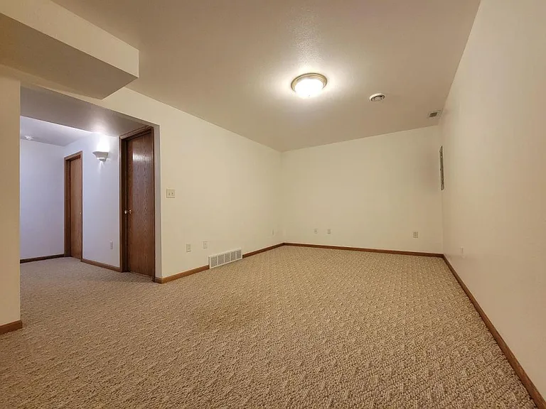6905 Feith Ave — Photo 18
