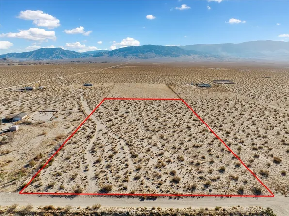 719 Sage Rd #11, Lucerne Valley, CA 92356