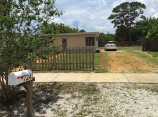 722 Lake Ave N, Delray Beach, FL 33483