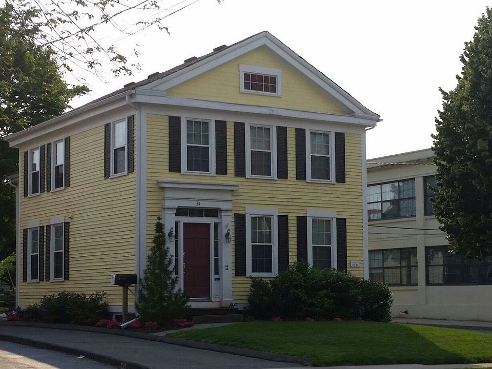 Front along Broad St