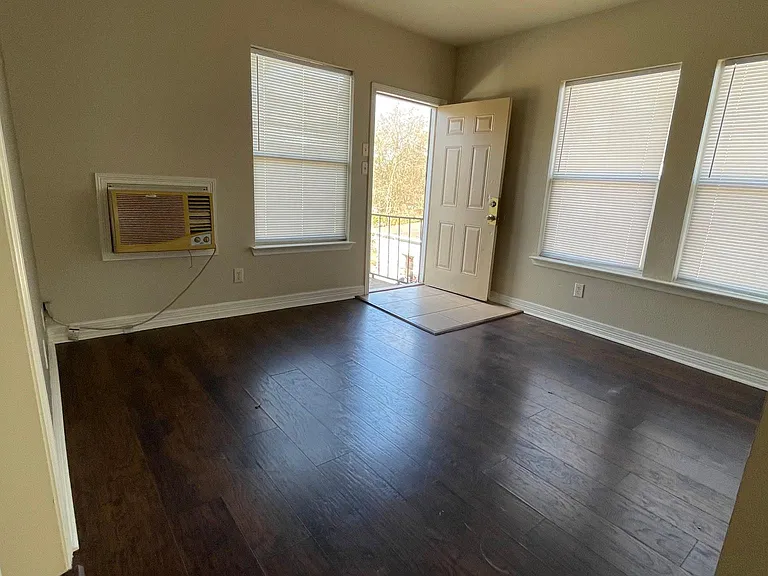 2530 Liberty St #3 — Photo 11
