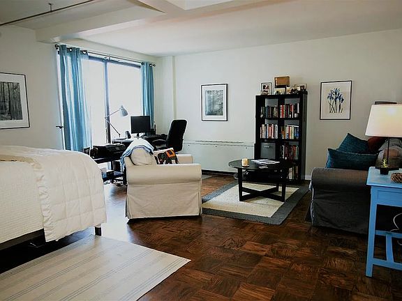 Flexible, open floor plan ..