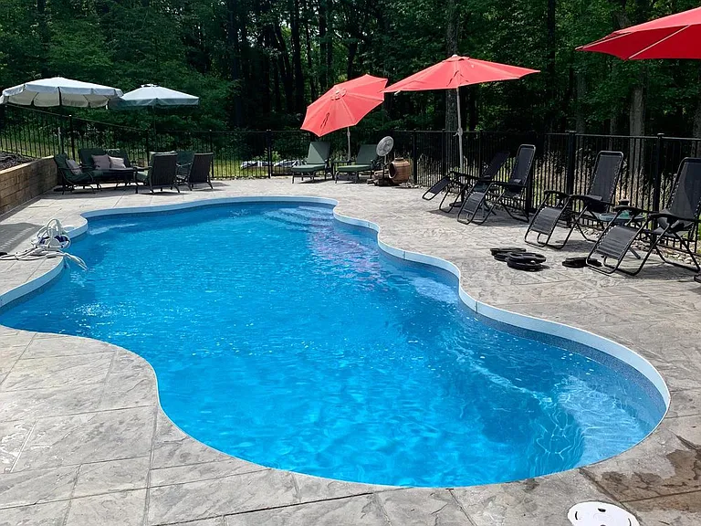 1251 Hinton Dr — Photo 61