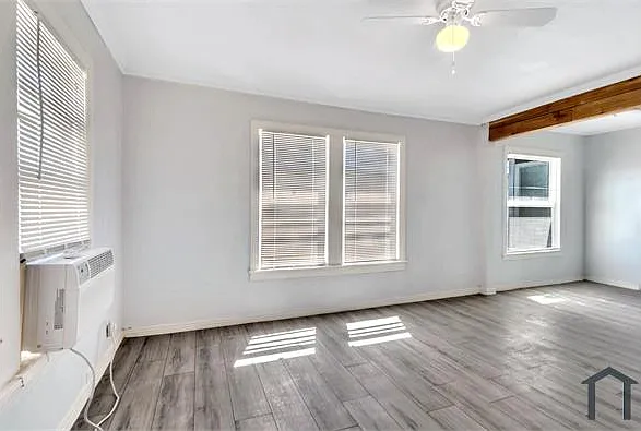 305 N Robinson St #C — Photo 38