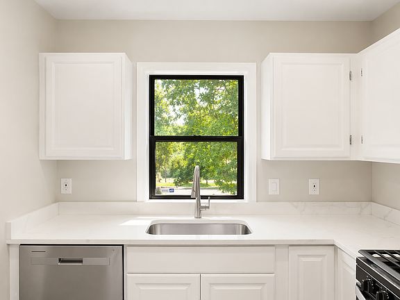 3rd image of 3275 15th Pl SE APT 101