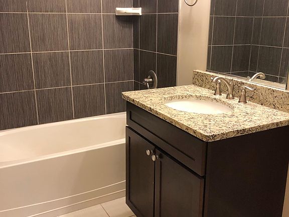 3rd image of 16 N Vine St APT 211