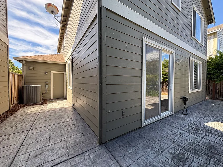 937 Mouton Cir — Photo 13