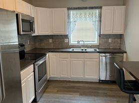 12-14 Harbison Ave, Hartford, CT