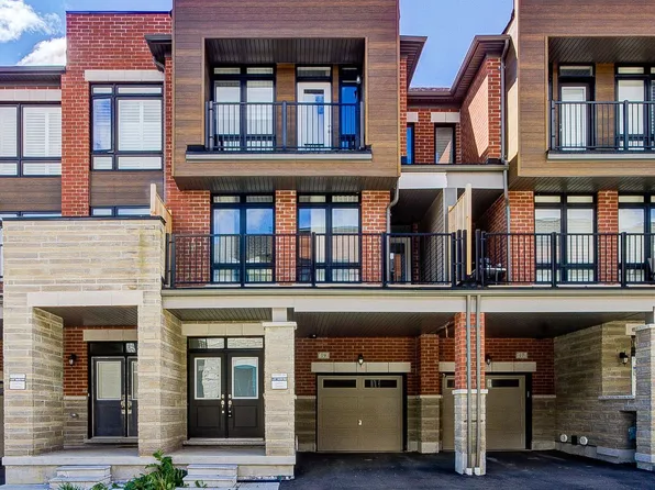 19 Coppini Ln, Ajax, ON L1S 0G9