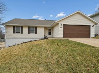 1616 Hamer Dr NW, Cedar Rapids, IA