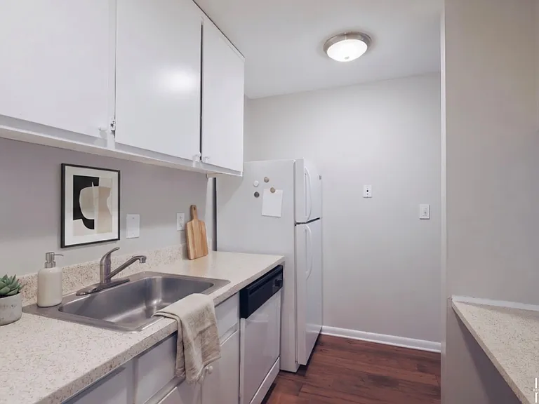 Modern Living in the Heart of Northlake — Photo 37