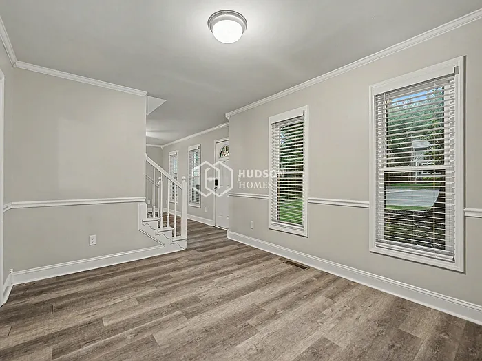 2802 Cross Tie Ln — Photo 5