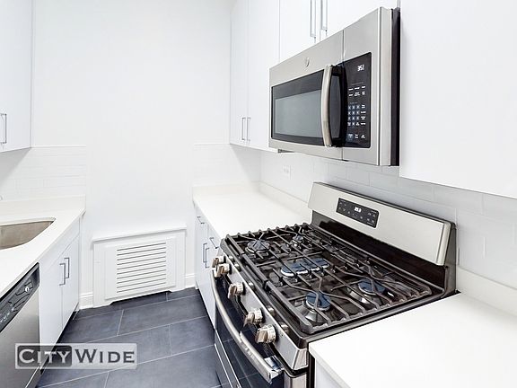 5th image of 405 E 56th St Ph C