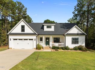 124 Shagbark Ln, Zebulon, NC 27597