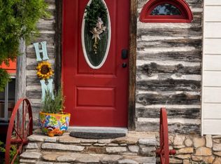 117 Reading Ave N, Center Point, TX 78010