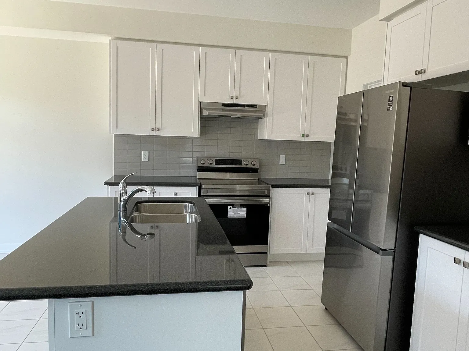 4 bed, $3,880 — Photo 4
