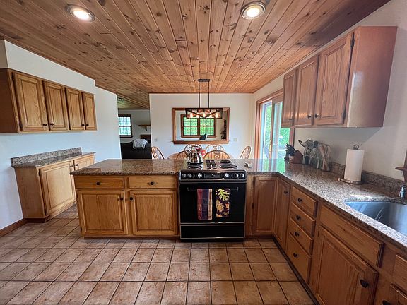 3rd image of 264 Upper Baird Rd
