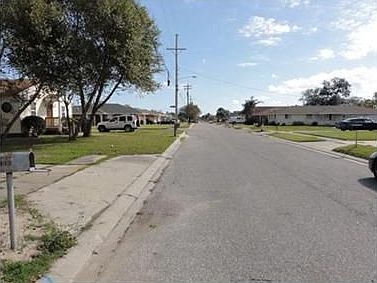 3rd image of 7913 Marquis St