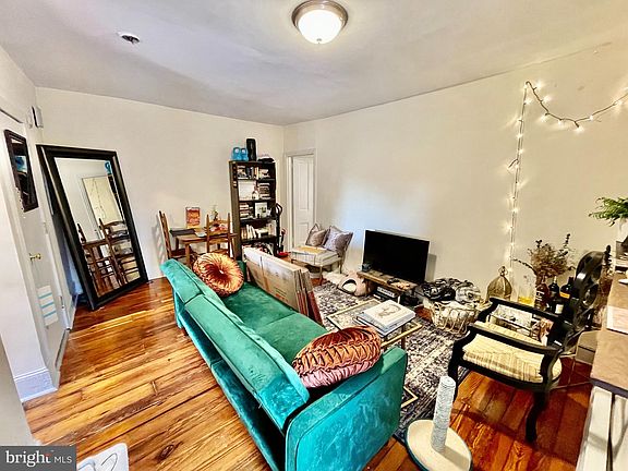 4th image of 114 W Apsley St Floor 3