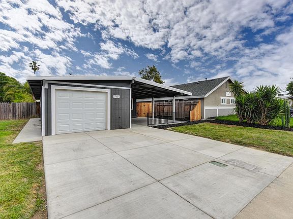 3rd image of 701 Inglewood Dr