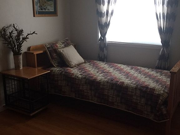 5th image of 2303 Millbrook Dr