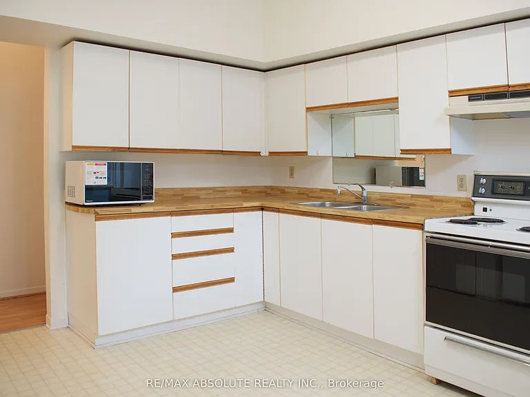 107 Victoria St #16 — Photo 6